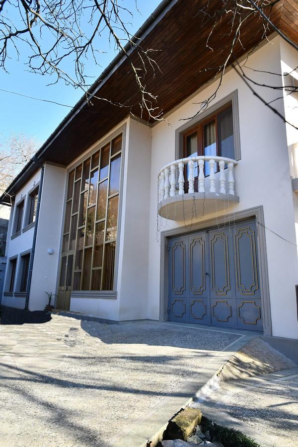 Hotel Good Luck Kutaisi Exterior photo