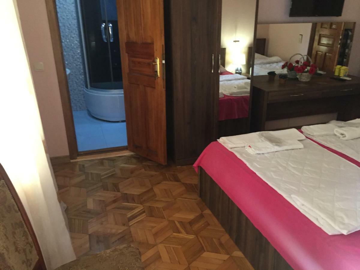 Hotel Good Luck Kutaisi Exterior photo
